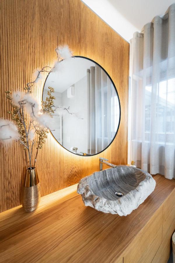 Bor In Bor Luxury Apartment With Sauna & Garden - クランスカゴーラ エクステリア 写真